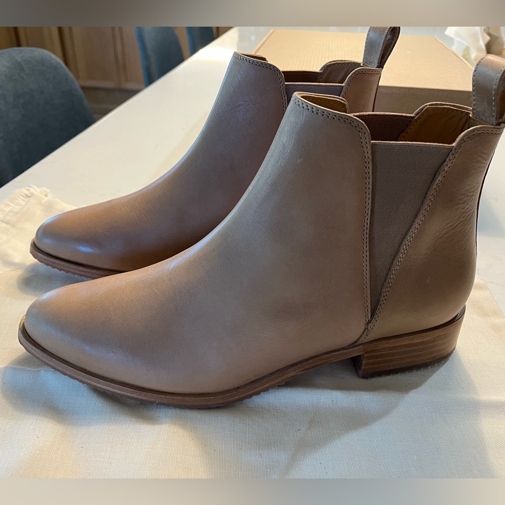 New in box Almond Nisolo Booties